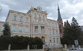 Mva House Teplice, Sanovsky Park
